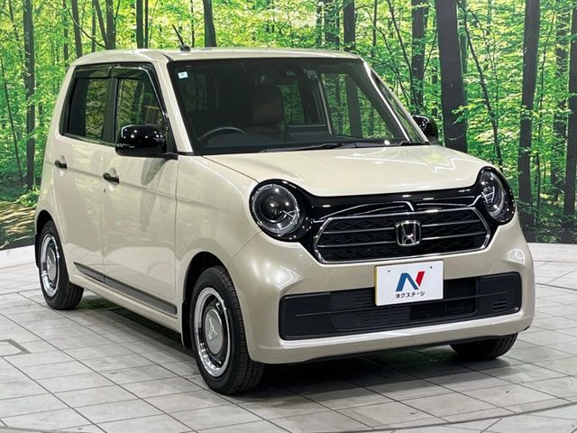 高透明度のガラス皮膜で撥水はもちろん、上質なツヤ・光沢を実現。紫外線や酸性雨から大切な愛車を保護し、色あせ・劣化を防止。「弾スプラッシュコート」、「弾プリミッサコート」からお選びいただけます。