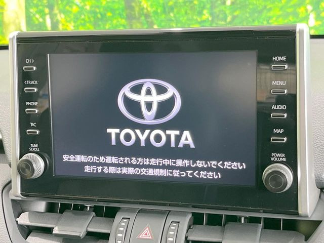 【9インチ ディスプレイオーディオ】大画面ディスプレイへお持ちのスマートフォンと連携して、ナビやbluetoothでの音楽再生が可能です♪デザインはもちろん操作性も良好!別途ナビ機能の取付可能です♪