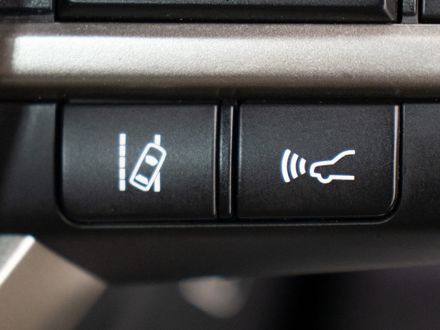 �Փˉ���x���^�v���N���b�V���Z�[�t�e�B�V�X�e��+ �O���ɏo��������Q���ɑ΂��x��𔭂��A�h���C�o�[�Ɍx���B�����Ƀu���[�L�A�V�X�g�ɂ��Փˉ���Ƒ��x���y�����܂��B