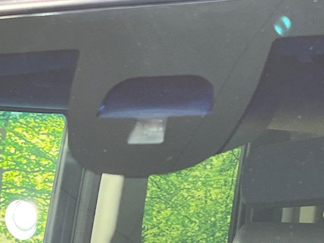 �y�V�e�B�u���[�L�A�N�e�B�u�V�X�e���z�ᑬ���s���ɑO���̎ԗ�����F�����A�Փ˂������Ȏ��͌x��ƃu���[�L�ŏՓˉ���Ɣ�Q�y�����A�V�X�g�B�����S�Ƀh���C�u�����y���݂��������܂��B