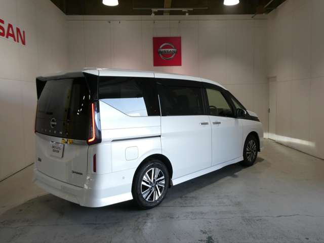 セレナ1.4 e-POWER ハイウェイスターV