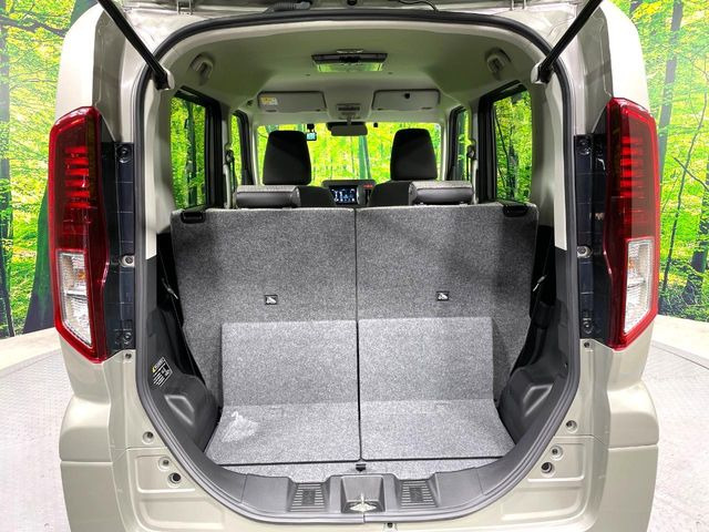 ���i�̂���������ʋ΁A���}���ɏ\���ȉ׎��X�y�[�X���m�ۂ��Ă���܂��B�Z�J���h�V�[�g��|���ƁA�傫�ȉו��̐ύڂ��\�ł���