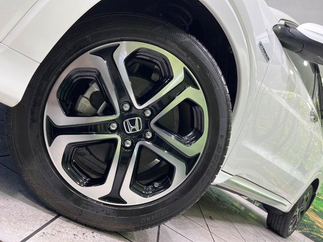 �y����17�C���`�A���~�z�C�[���z�O�ςɃ}�b�`���������A���~�z�C�[���𑕒����Ă���܂��B�e��ЊO�A���~�z�C�[����A�X�^�b�h���X�^�C�����戵�����Ă���܂��B���񂲑��k����������