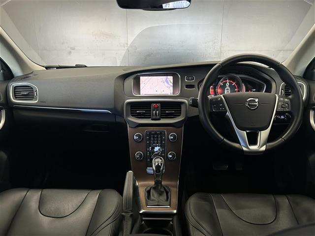 V40D4 インスクリプション ディーゼル