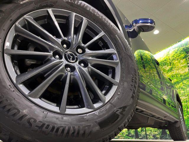 �y����17�C���`�A���~�z�C�[���z�O�ςɃ}�b�`���������A���~�z�C�[���𑕒����Ă���܂��B�e��ЊO�A���~�z�C�[����A�X�^�b�h���X�^�C�����戵�����Ă���܂��B���񂲑��k����������