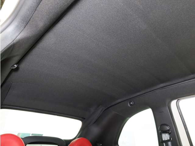 アバルト595Cツーリズモ