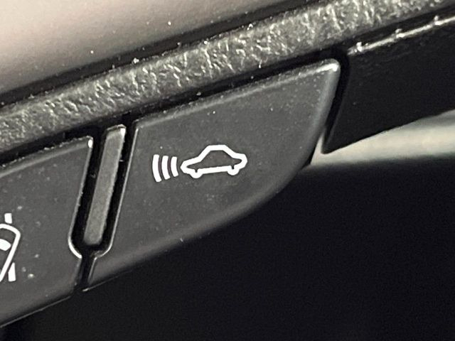 �y�g���^�Z�[�t�e�B�Z���X�z���s���ɑO���̎ԗ�����F�����A�Փ˂������Ȏ��͌x��ƃu���[�L�ŏՓˉ���Ɣ�Q�y�����A�V�X�g�B�����S�Ƀh���C�u�����y���݂��������܂��B