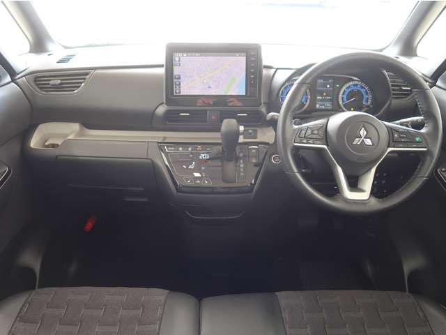 デリカミニT プレミアム 4WD