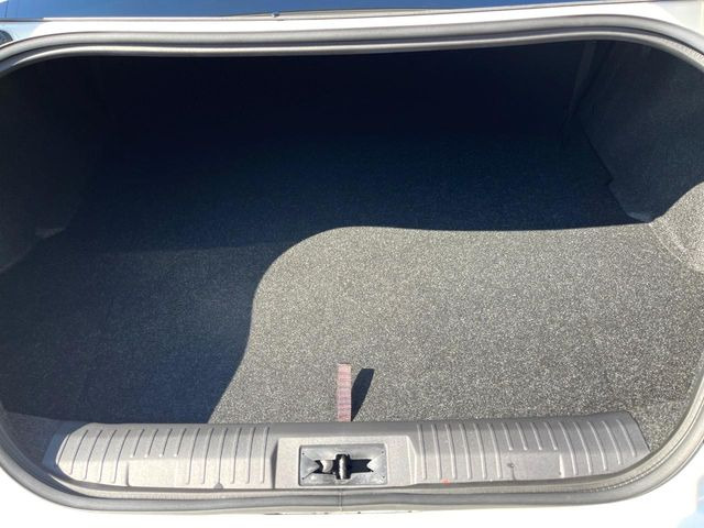 ���i�̂���������ʋ΁A���}���ɏ\���ȉ׎��X�y�[�X���m�ۂ��Ă���܂��B