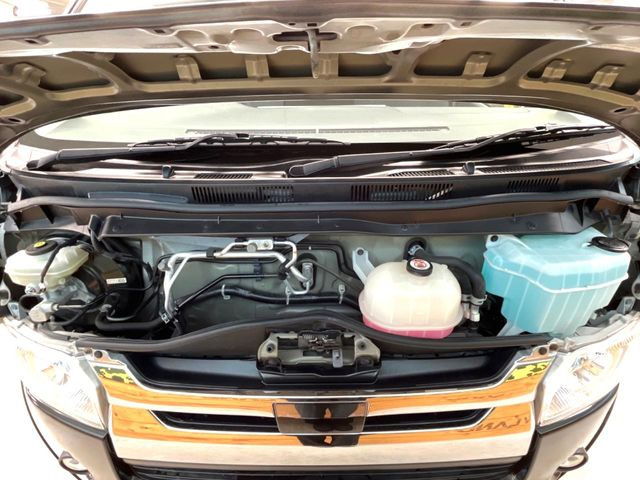 親切・丁寧な専門メカニックスタッフが応対!・車検・点検整備・事故等の修理などアフターサービスも安心。お車のカスタマイズもネクステージのサービススタッフまでご相談ください!