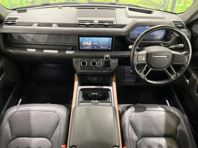 ディフェンダー110 X 3.0L D300 ディーゼル 4WD
