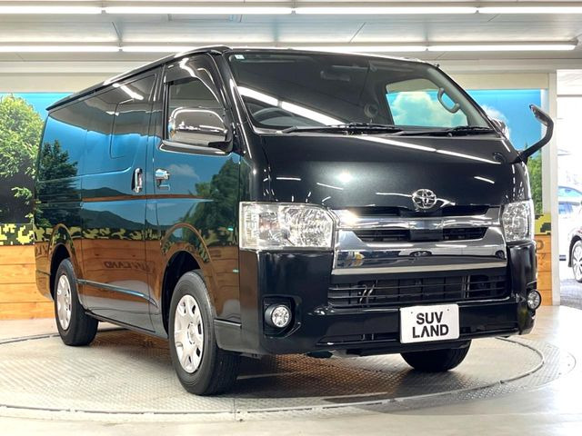 高透明度のガラス皮膜で撥水はもちろん、上質なツヤ・光沢を実現。紫外線や酸性雨から大切な愛車を保護し、色あせ・劣化を防止。「弾スプラッシュコート」、「弾プリミッサコート」からお選びいただけます。