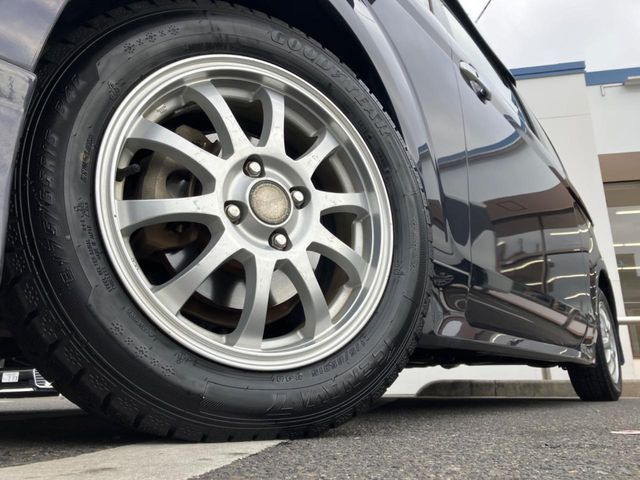 �y15�C���`�A���~�z�C�[���z�O�ςɃ}�b�`�����A���~�z�C�[���𑕒����Ă���܂��B�e��A���~�z�C�[����A�X�^�b�h���X�^�C�����戵�����Ă���܂��B���񂲑��k����������