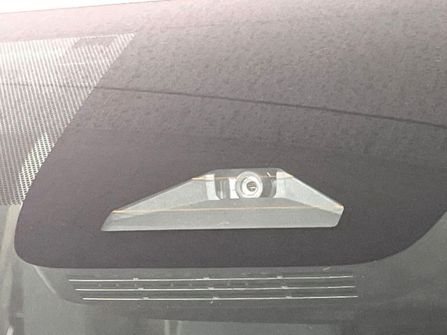 �y�g���^�Z�[�t�e�B�Z���X�z���s���ɑO���̎ԗ�����F�����A�Փ˂������Ȏ��͌x��ƃu���[�L�ŏՓˉ���Ɣ�Q�y�����A�V�X�g�B�����S�Ƀh���C�u�����y���݂��������܂��B