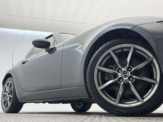 �y����16�C���`�A���~�z�C�[���z�O�ςɃ}�b�`���������A���~�z�C�[���𑕒����Ă���܂��B�e��ЊO�A���~�z�C�[����A�X�^�b�h���X�^�C�����戵�����Ă���܂��B���񂲑��k����������