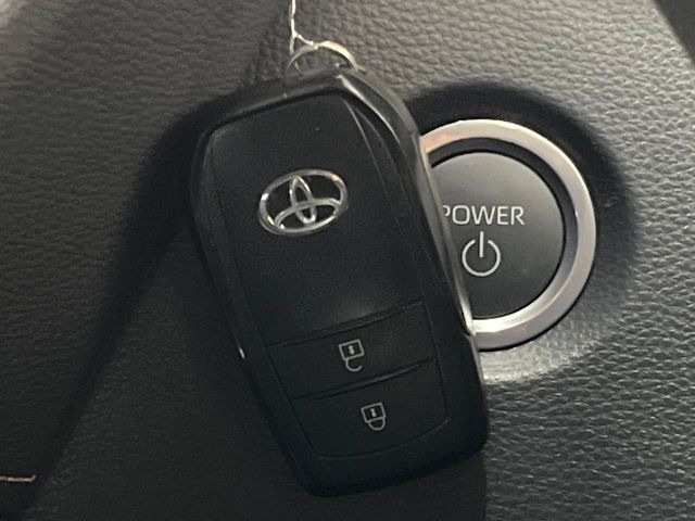 �y�X�}�[�g�L�[�z�J�o����|�P�b�g�ɓ��ꂽ�܂܂ł��h�A�̎{���E�������\�ȃX�}�[�g�L�[�𑕔��B�G���W���̃I���E�I�t�����J�M�����o���K�v����������Ƃ��Ă��֗��ł���