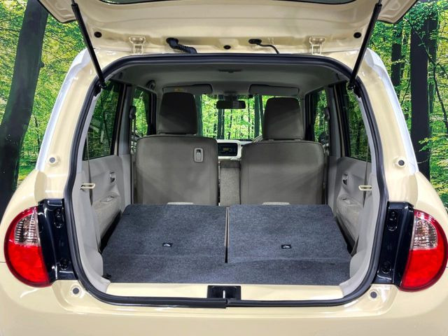 ���i�̂���������ʋ΁A���}���ɏ\���ȉ׎��X�y�[�X���m�ۂ��Ă���܂��B�Z�J���h�V�[�g��|���ƁA�傫�ȉו��̐ύڂ��\�ł���