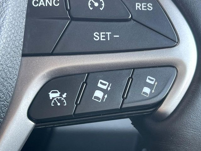 �����[�_�[�N���[�Y�R���g���[��:�O�̎ԂƂ̎Ԋԋ��������ɂƂ�A��葬�x�Ŏ������s���Ă���鎟����̃N���[�Y�R���g���[��!��ɍ������H�⎩���Ԑ�p���H�Ŏg�p����֗��ȋ@�\�ł�!