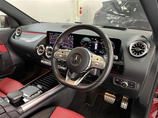 GLAクラスGLA200d 4マチック AMGライン 4WD