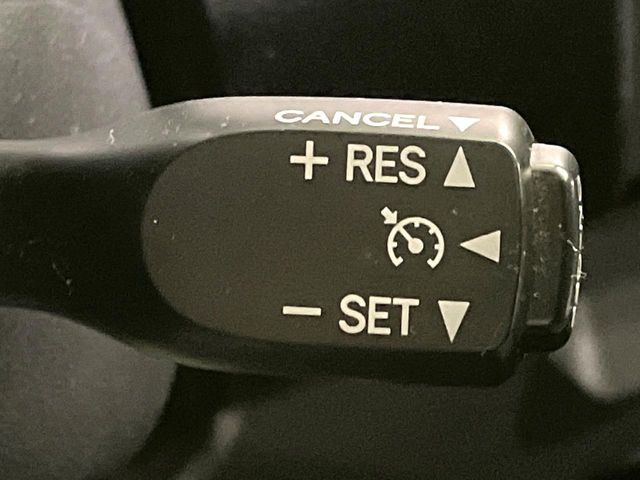 �y�N���[�Y�R���g���[���z�������H�����N���N���s�B�A�N�Z���𗣂��Ă���葬�x�ő��s���ł��A�������^�]���̕��S���y��!�����E�������ȒP�ȃX�C�b�`����Œ����ł��܂��B