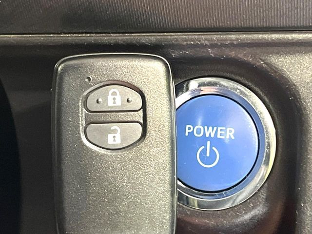 �y�X�}�[�g�L�[�z�J�o����|�P�b�g�ɓ��ꂽ�܂܂ł��h�A�̎{���E�������\�ȃX�}�[�g�L�[�𑕔��B�G���W���̃I���E�I�t�����J�M�����o���K�v����������Ƃ��Ă��֗��ł���