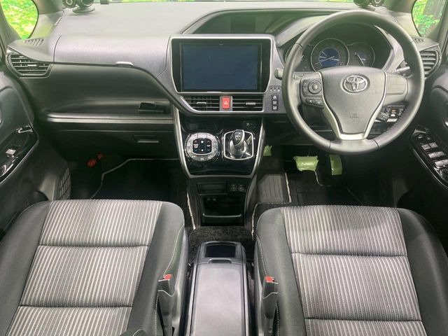 ヴォクシー1.8 ハイブリッド ZS 煌II