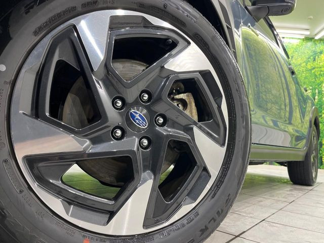 �y����18�C���`�A���~�z�C�[���z�O�ςɃ}�b�`���������A���~�z�C�[���𑕒����Ă���܂��B�e��ЊO�A���~�z�C�[����A�X�^�b�h���X�^�C�����戵�����Ă���܂��B���񂲑��k����������