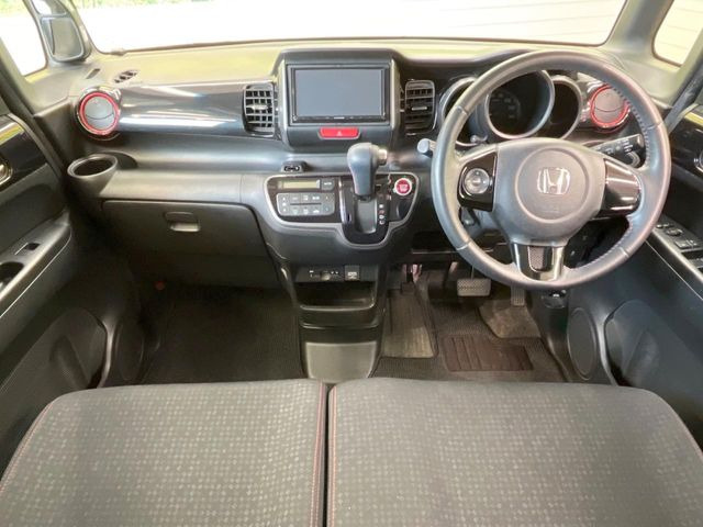 N-BOXカスタムG Lパッケージ 2トーンカラースタイル