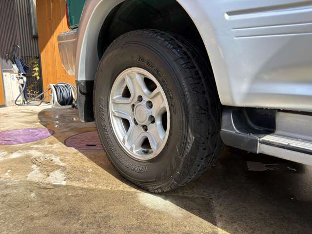 ����16�C���`�z�C�[�� ������ �O��^�C���T�C�Y265/70R16