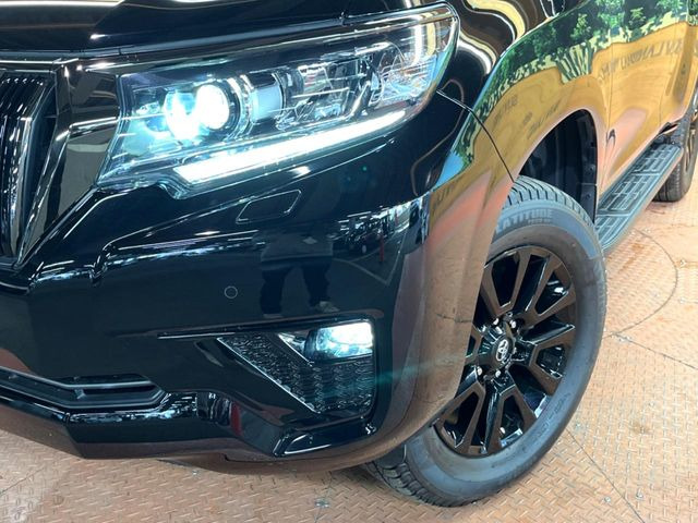 �yLED�w�b�h���C�g�z���V����ԑ��s�����ǍD�Ȏ��E���m�ۂ����S���ĉ^�]�ł��鍂�P�xLED�w�b�h���C�g�𑕔�!�_�����x�������A����d�͂��}�����Ă��܂��B