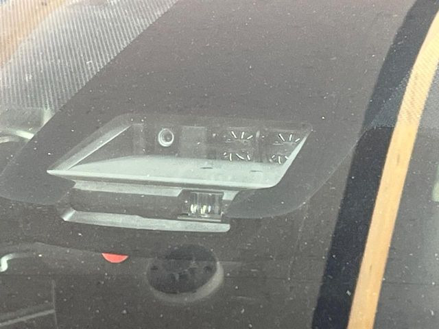 �y�v���N���b�V���Z�[�t�e�B�z�O���̎ԗ��������m���A�Փ˂������Ȏ��͌x��Œ��ӂ𑣂��A�u���[�L�𓥂ޗ͂��T�|�[�g�B�u���[�L�𓥂߂Ȃ������ꍇ�͏Փ˔�Q�y���u���[�L���쓮�A�Փˉ�����T�|�[�g���܂��B