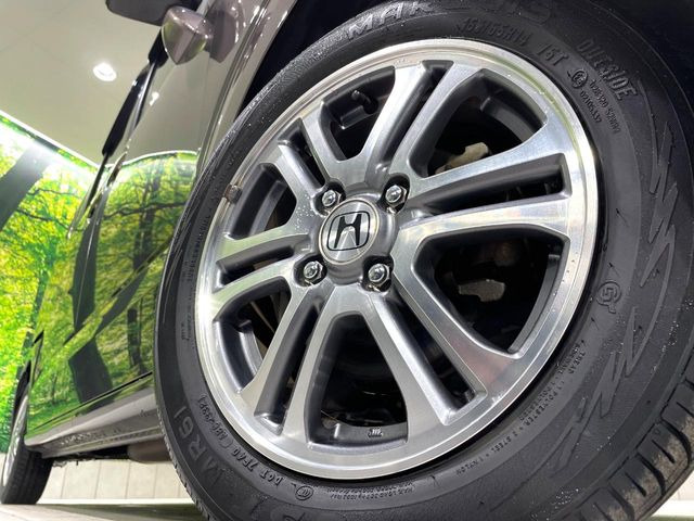 �y����14�C���`�A���~�z�C�[���z�O�ςɃ}�b�`���������A���~�z�C�[���𑕒����Ă���܂��B�e��ЊO�A���~�z�C�[����A�X�^�b�h���X�^�C�����戵�����Ă���܂��B���񂲑��k����������