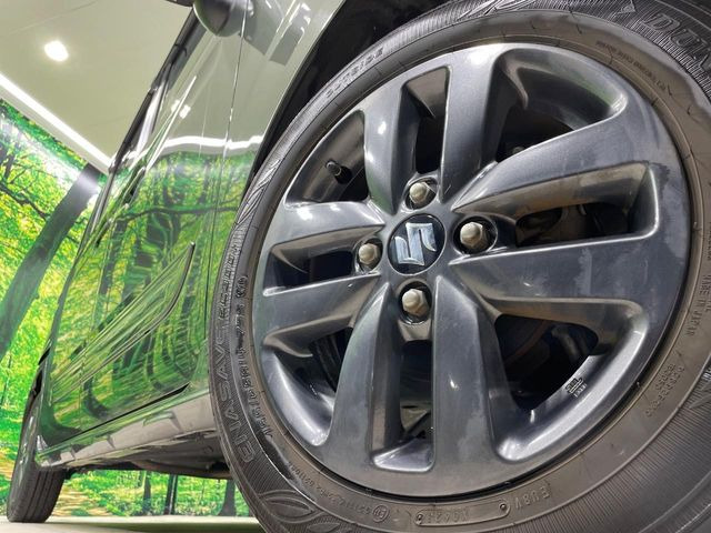 �y����14�C���`�A���~�z�C�[���z�O�ςɃ}�b�`���������A���~�z�C�[���𑕒����Ă���܂��B�e��ЊO�A���~�z�C�[����A�X�^�b�h���X�^�C�����戵�����Ă���܂��B���񂲑��k����������