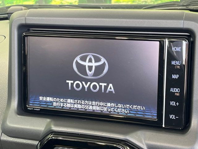 �y�����i�r�z�l�C�̏����i�r�𑕔����Ă���܂��B�i�r�̎g���₷���͂������A�I�[�f�B�I�@�\���[��!�L�����v�◷�s�͂������A�ʋ΂┃�����ȂǕ��i�̃h���C�u���y�����Ȃ�͂���