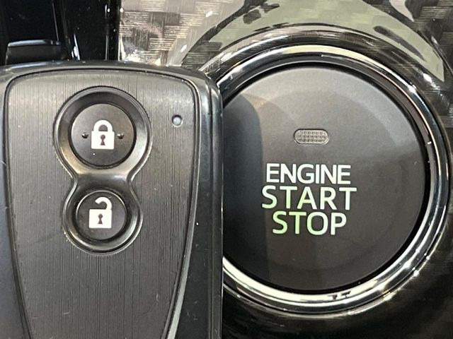 �y�X�}�[�g�L�[�z�J�o����|�P�b�g�ɓ��ꂽ�܂܂ł��h�A�̎{���E�������\�ȃX�}�[�g�L�[�𑕔��B�G���W���̃I���E�I�t�����J�M�����o���K�v����������Ƃ��Ă��֗��ł���