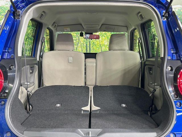 ���i�̂���������ʋ΁A���}���ɏ\���ȉ׎��X�y�[�X���m�ۂ��Ă���܂��B�Z�J���h�V�[�g��|���ƁA�傫�ȉו��̐ύڂ��\�ł���