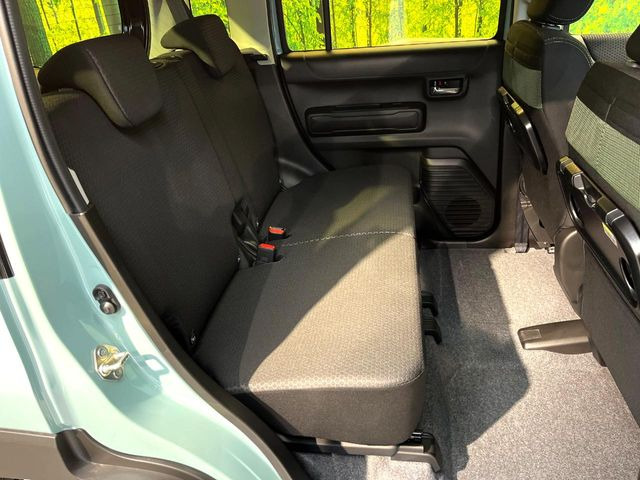 ���i���ȃI���W�i���t���A�}�b�g���I�v�V�����ɂĂ��p�ӂ��Ă���܂��B���D���ȃf�U�C����J���[�����Ԃɍ��킹�đI��ł����������Ƃ��ł��܂���