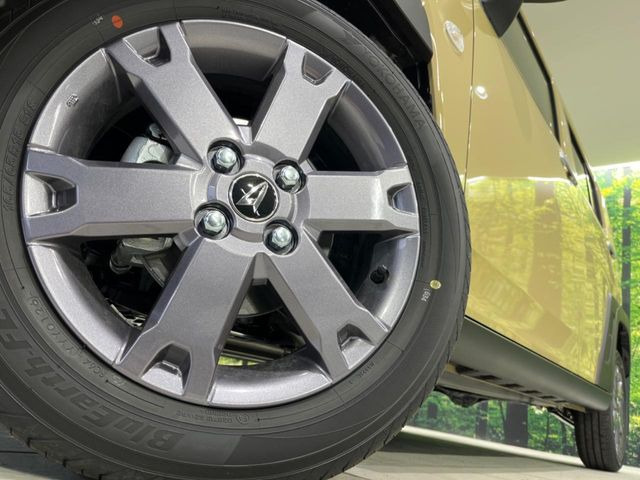 �y����15�C���`�A���~�z�C�[���z�O�ςɃ}�b�`���������A���~�z�C�[���𑕒����Ă���܂��B�e��ЊO�A���~�z�C�[����A�X�^�b�h���X�^�C�����戵�����Ă���܂��B���񂲑��k����������