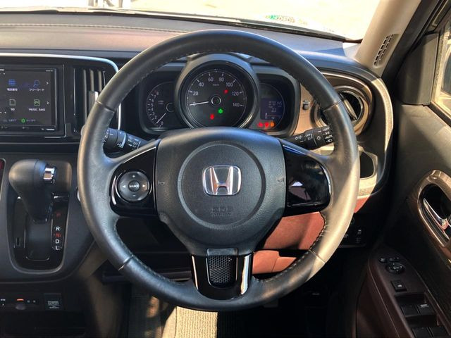 �������̊v�����n���h���ł��􍂋����̂��錩���ڂɁA�n���h�����O�̑����A����₷���������ł���