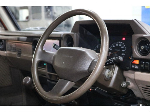 ランドクルーザー703.5 LX ディーゼル 4WD