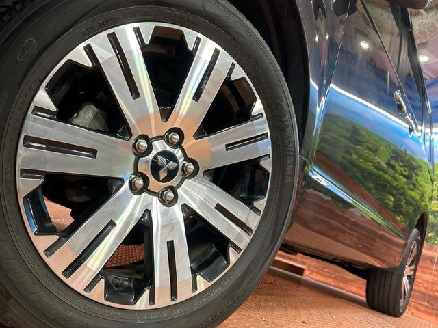 �y����18�C���`�A���~�z�C�[���z�O�ςɃ}�b�`���������A���~�z�C�[���𑕒����Ă���܂��B�e��ЊO�A���~�z�C�[����A�X�^�b�h���X�^�C�����戵�����Ă���܂��B���񂲑��k����������