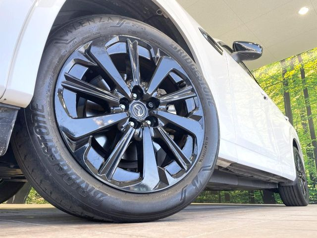 �y����20�C���`�A���~�z�C�[���z�O�ςɃ}�b�`���������A���~�z�C�[���𑕒����Ă���܂��B�e��ЊO�A���~�z�C�[����A�X�^�b�h���X�^�C�����戵�����Ă���܂��B���񂲑��k����������