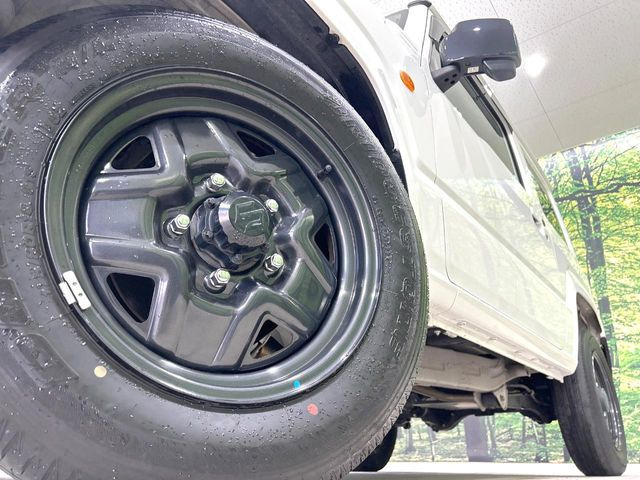 �y����16�C���`�A���~�z�C�[���z�O�ςɃ}�b�`���������A���~�z�C�[���𑕒����Ă���܂��B�e��ЊO�A���~�z�C�[����A�X�^�b�h���X�^�C�����戵�����Ă���܂��B���񂲑��k����������