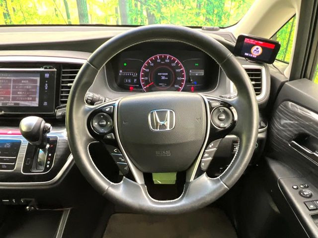 �y�����v�����X�e�A�����O�z�㎿�Ȋv���g�p���邱�ƂŁA��ɂ����������݂ƂĂ��^�]���₷���n���h���ł���