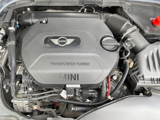 �����X�ł́A�e���[�J�[�̐�p�f�f�e�X�^�[�𓱓��B���Ǝ��i�����e�N�j�J���X�^�b�t���풓���Ă���܂��̂ŁA������̍ۂɂ����S���Ă����p���������܂��B