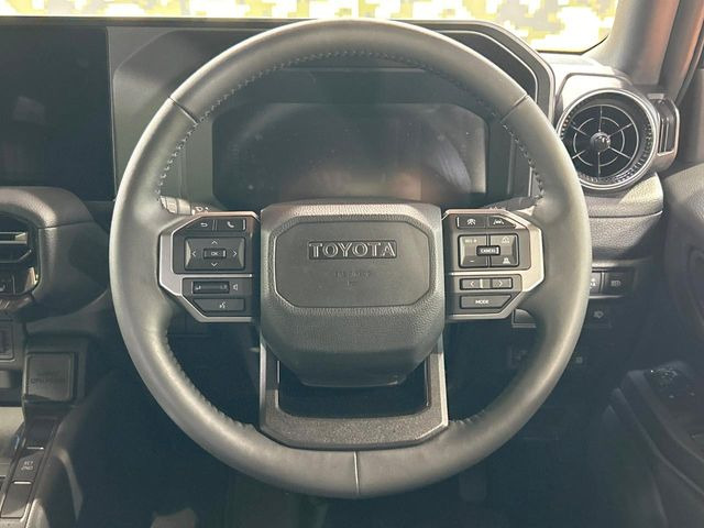 �y�����v�����X�e�A�����O�z�㎿�Ȋv���g�p���邱�ƂŁA��ɂ����������݂ƂĂ��^�]���₷���n���h���ł���