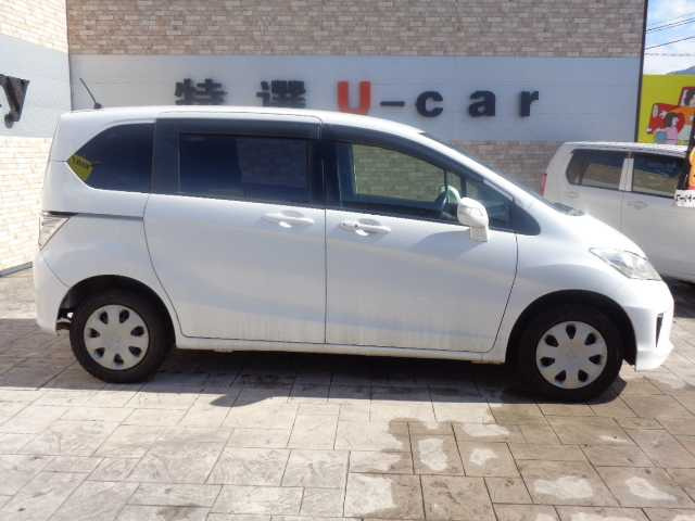 フリード1.5 G ジャストセレクション 4WD