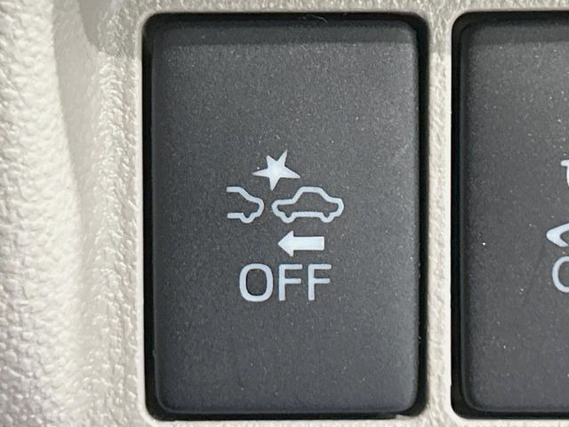 �y�X�}�[�g�A�V�X�g�z���s���ɑO���̎ԗ�����F�����A�Փ˂������Ȏ��͌x��ƃu���[�L�ŏՓˉ���Ɣ�Q�y�����A�V�X�g�B�����S�Ƀh���C�u�����y���݂��������܂��B