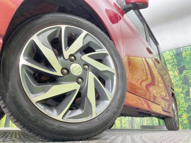 �y�����A���~�z�C�[���z�O�ςɃ}�b�`���������A���~�z�C�[���𑕒����Ă���܂��B�e��ЊO�A���~�z�C�[����A�X�^�b�h���X�^�C�����戵�����Ă���܂��B���񂲑��k����������