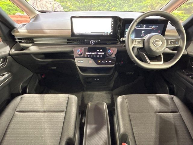 セレナ1.4 e-POWER ハイウェイスターV